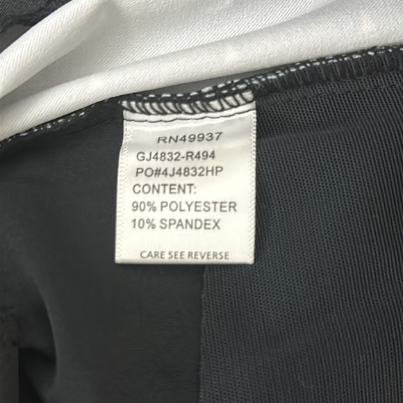 Tail White Label In For The Win Pull On Bermuda Gild Short UPF 50 Size … - Picture 10 of 10